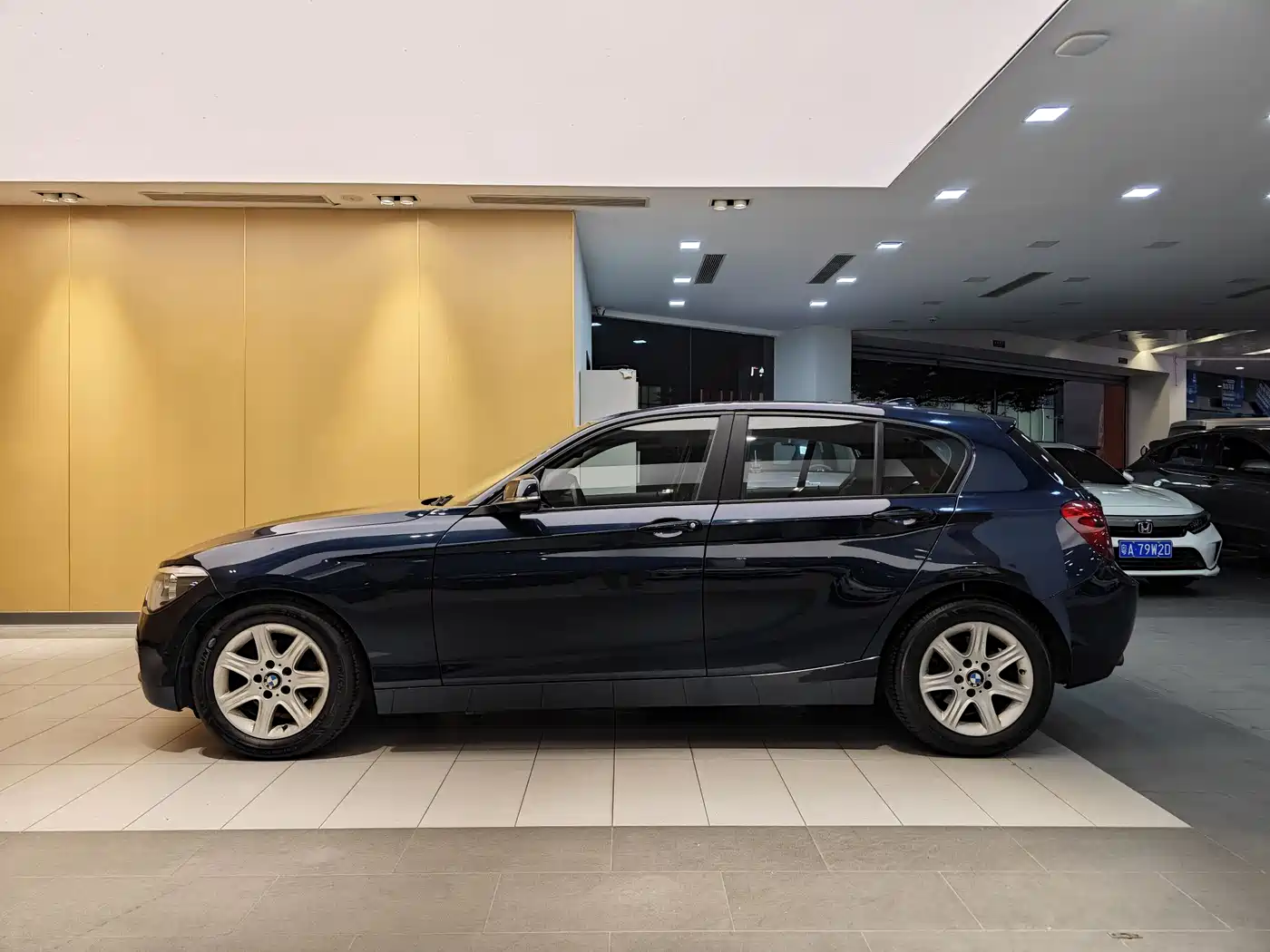 BMW 1 Series (Import) 2013 Facelift 116i Leading Model фото 6
