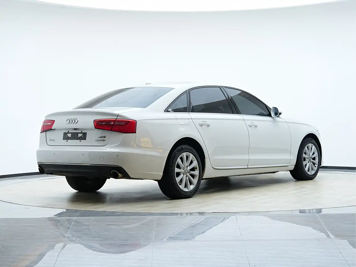Audi A6L 2014 30 FSI Comfort фото 6
