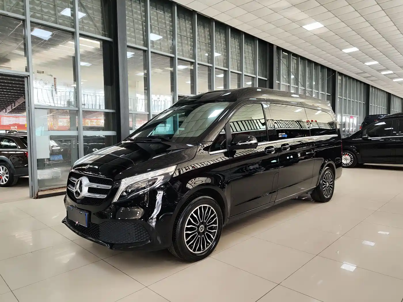 Mercedes-Benz V-Class 2022 V 260 L Long Wheelbase Prestige Edition