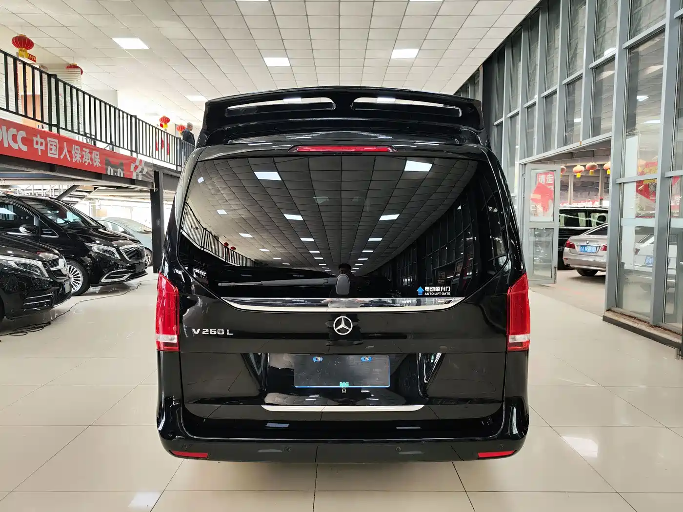 Mercedes-Benz V-Class 2022 V 260 L Long Wheelbase Prestige Edition фото 34