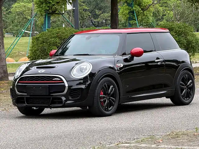 MINI JCW