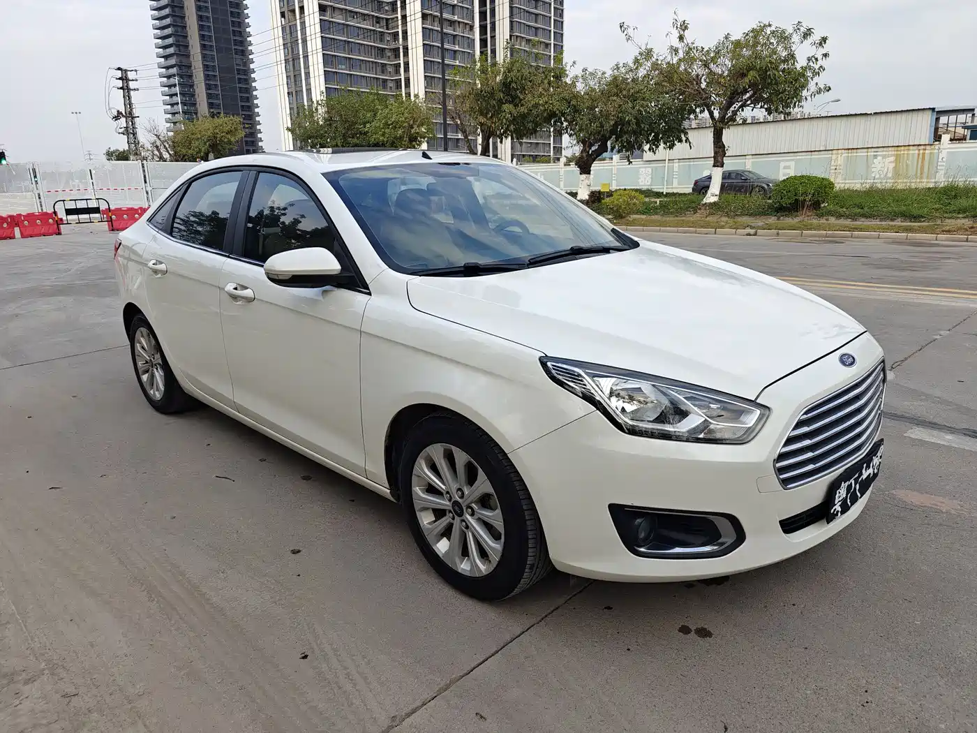 Ford Escort 2015 2015 1.5L Automatic Fashion