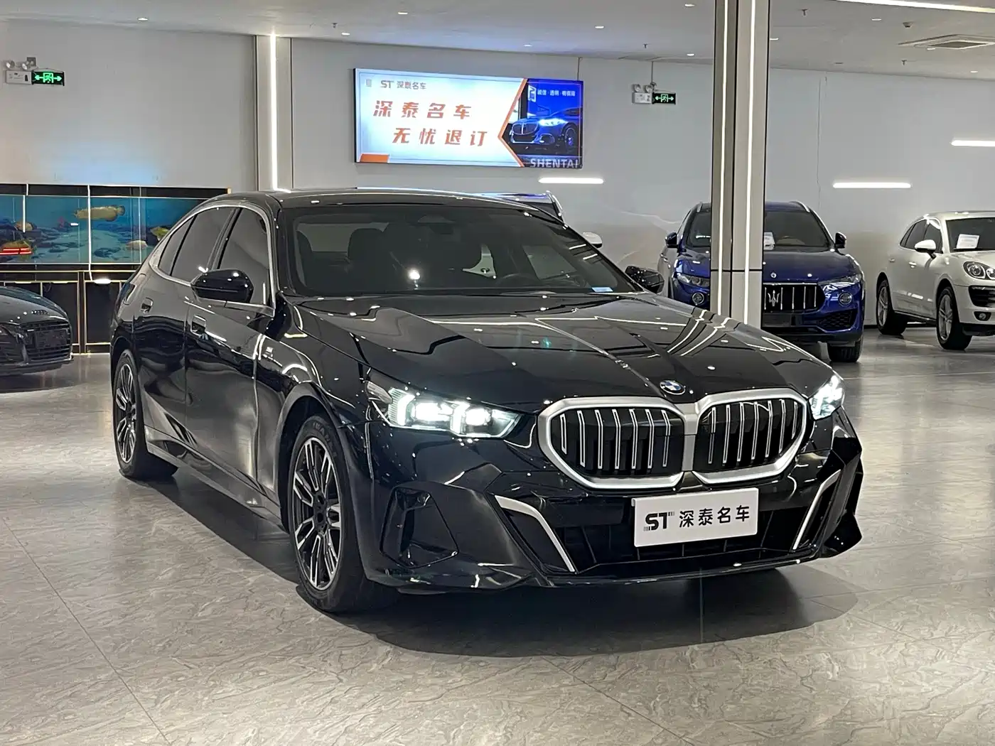 BMW 5-SERIES