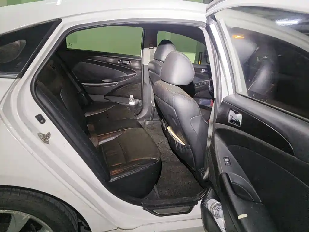 Hyundai Sonata 2012 2011 2.0L Auto Supreme Edition