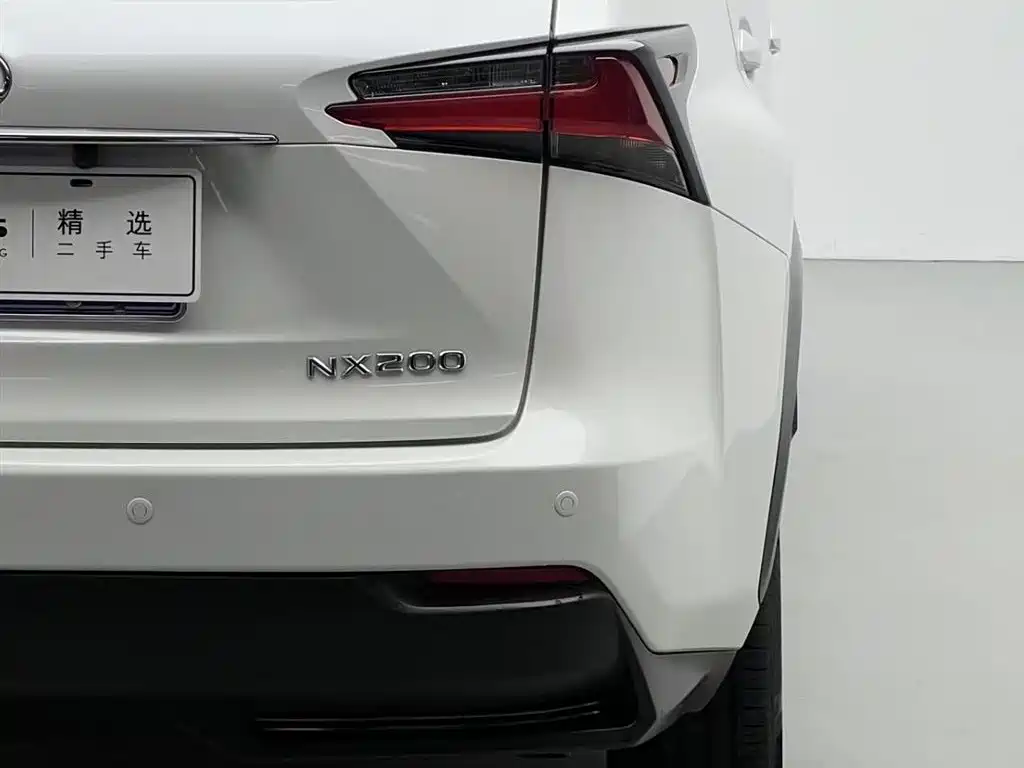 Lexus NX 2015 200 FWD Premium фото 14