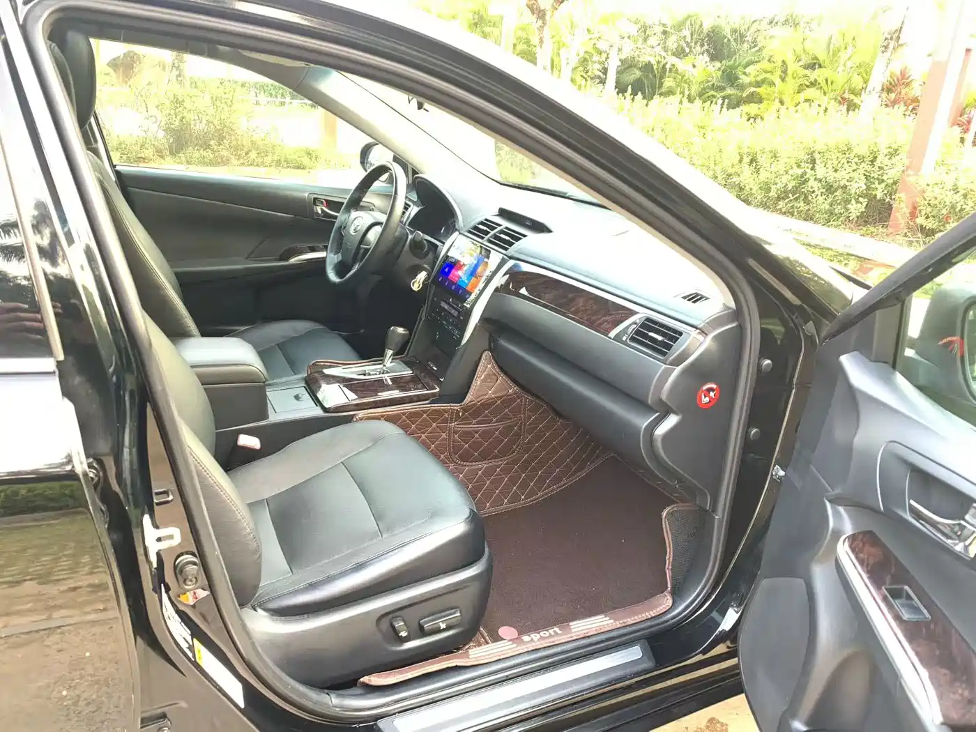 Toyota Camry 2016 2.0G 10th Anniversary Leading Edition фото 8