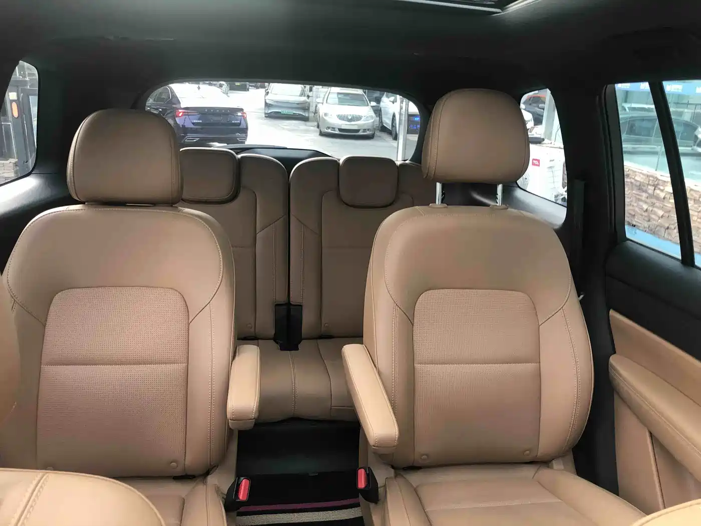 Фото 3 - Li Auto Li ONE