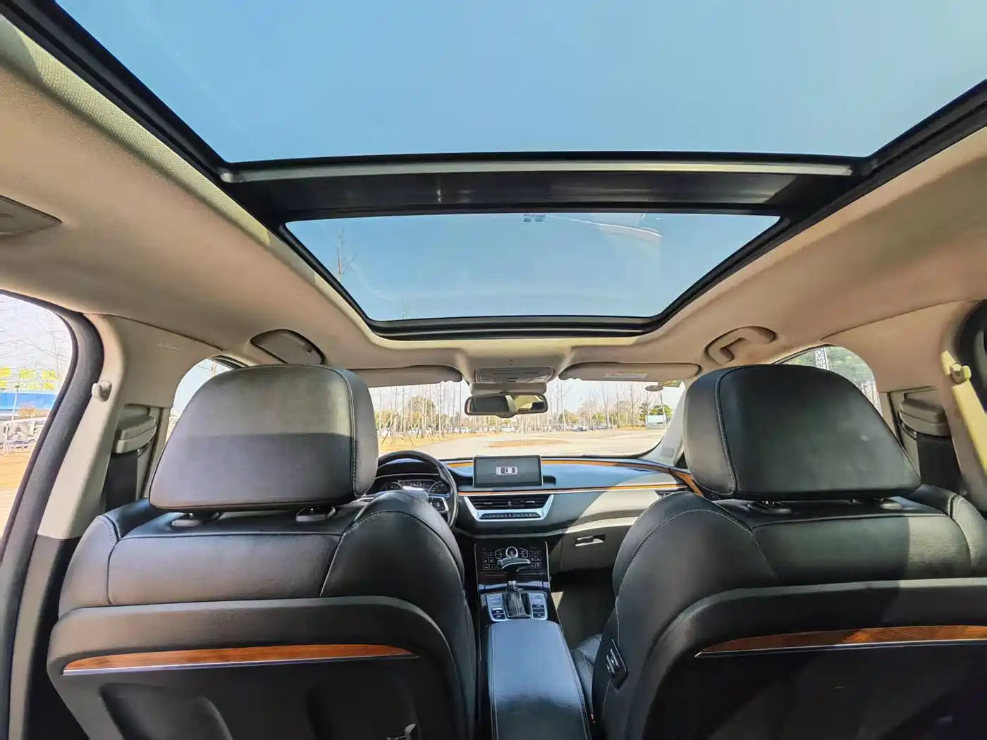 Hongqi H5 2018 30TD Smart Connected Royal Edition фото 26