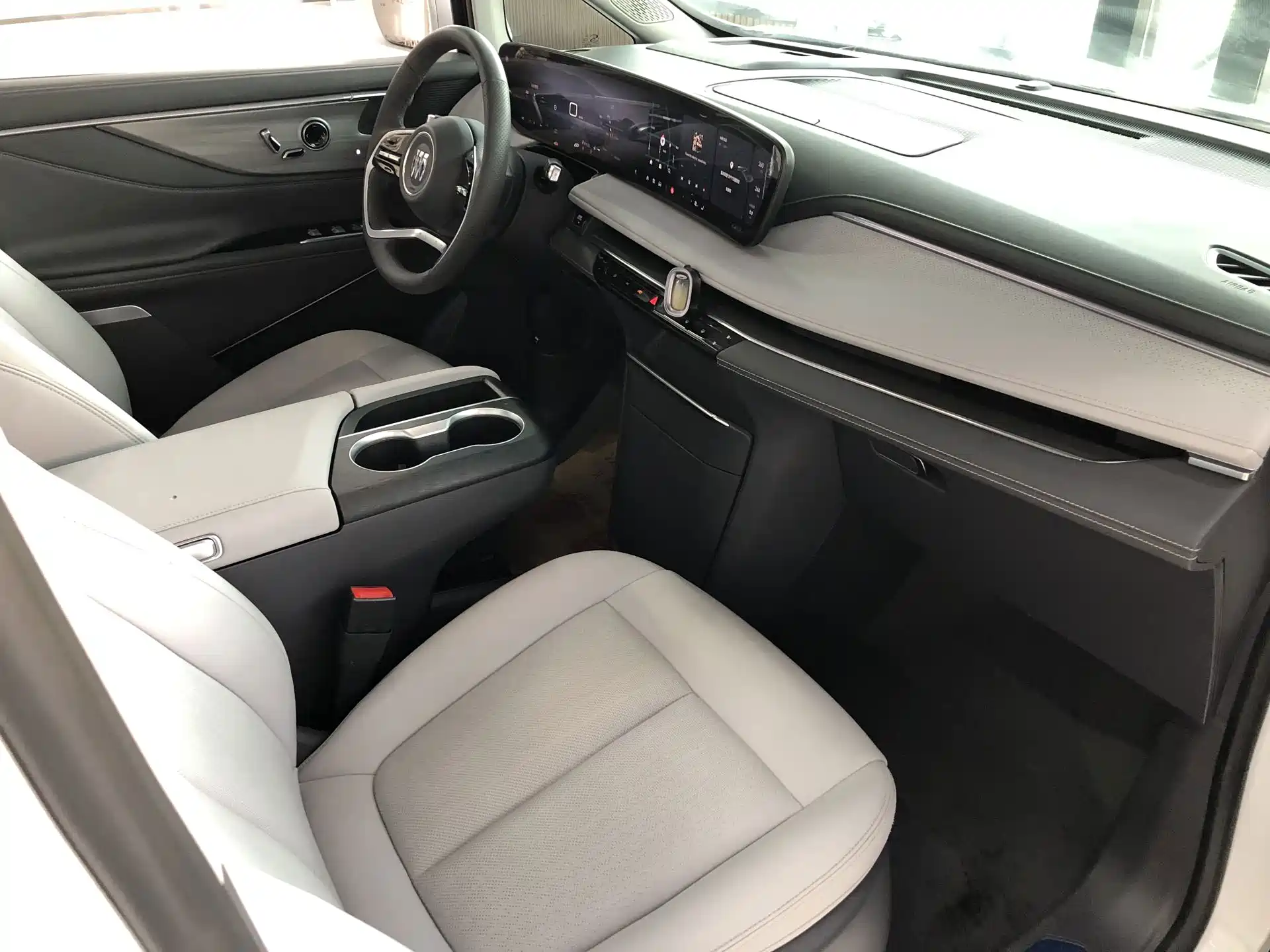 Фото 16 - Buick GL8
