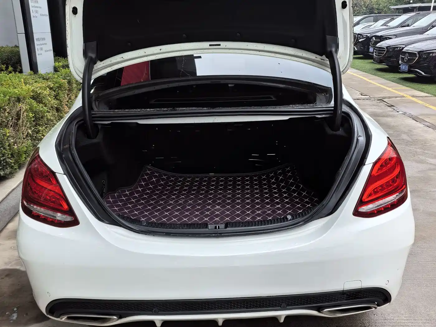 Mercedes-Benz C-Class 2015 2015 Facelift C 180 L Sport