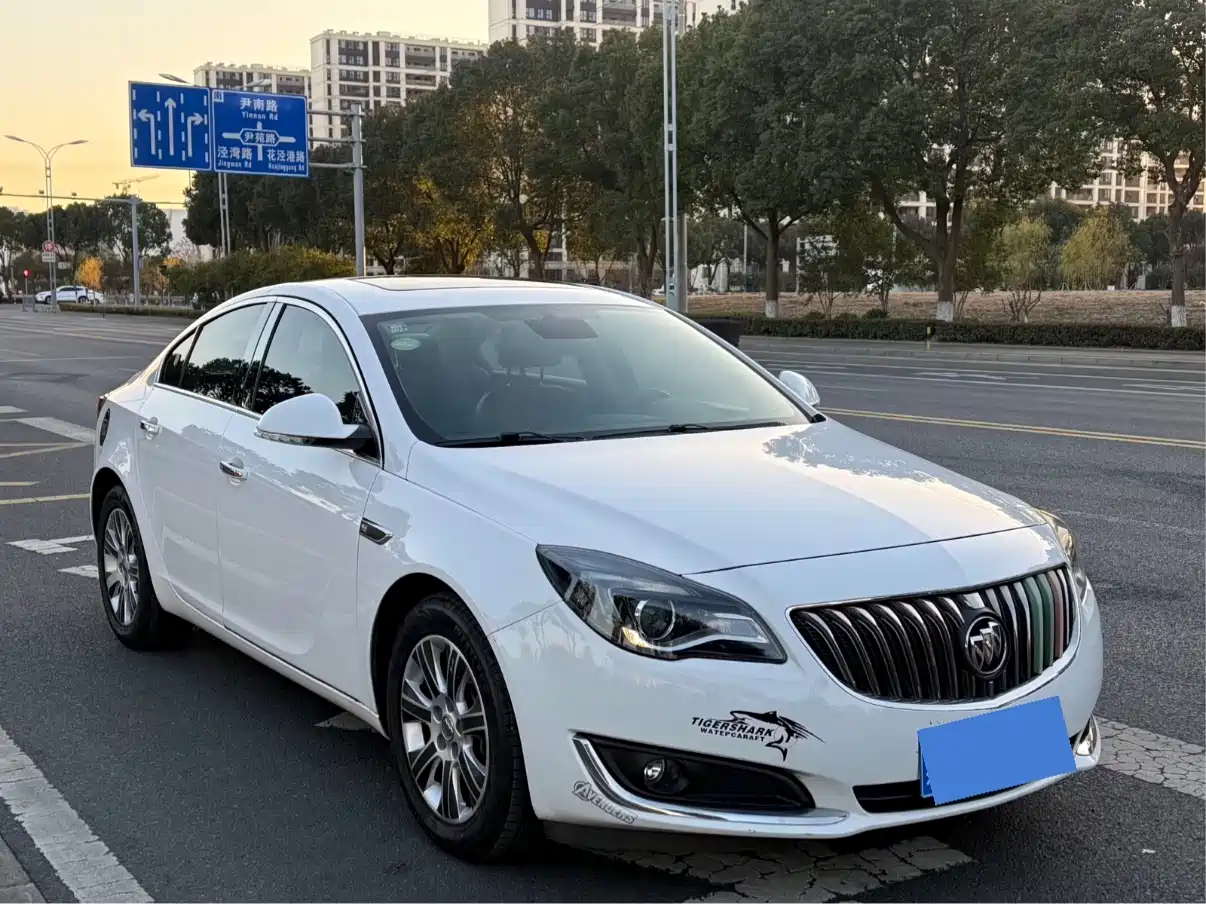 Buick Regal 2015 1.6T Elite Tech Edition фото 2