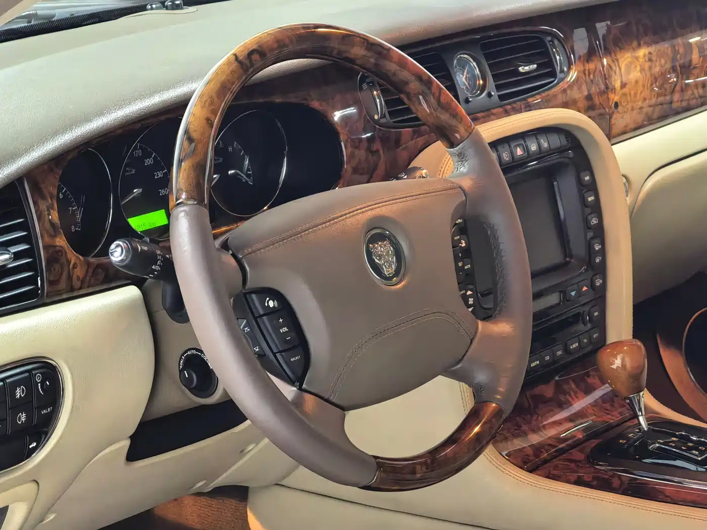 Jaguar XJ 2009 2007 Model XJ6L 3.0 Royal Long Wheelbase