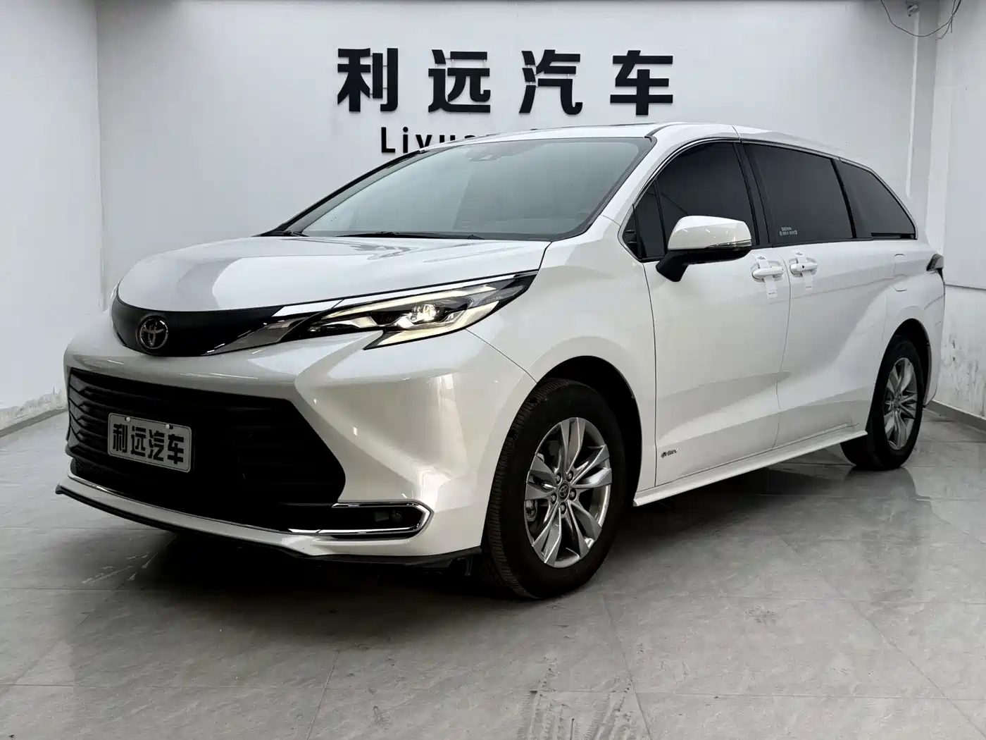 Toyota Sienna 2025 2024 2.5L Hybrid Comfort Edition