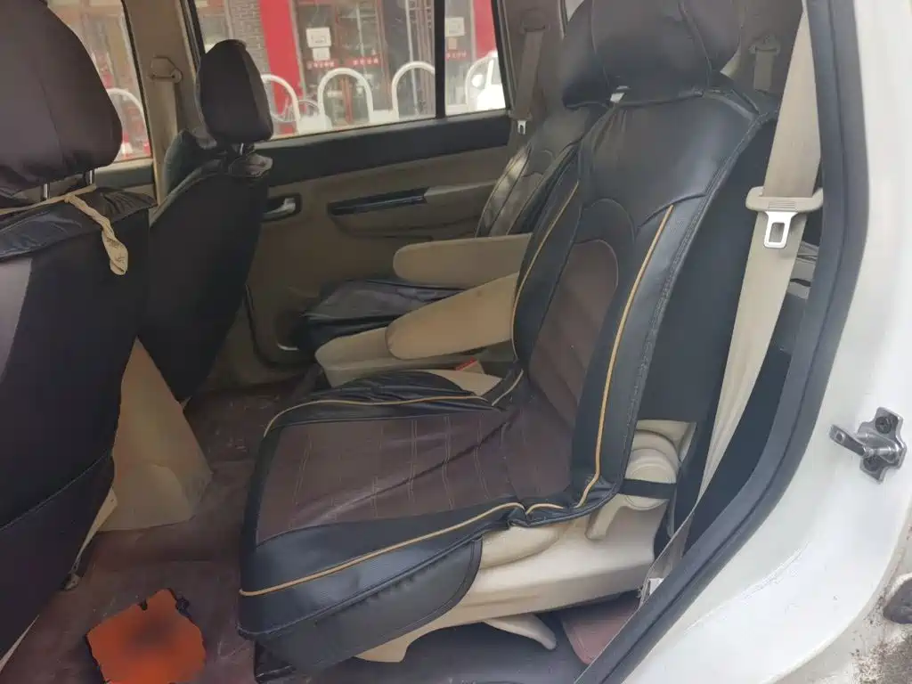 Jinbei Huachen Jinbei 750 2016 2015 1.5L Comfort Model