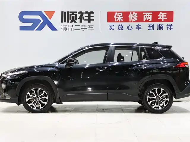 Toyota Frontlander 2023 2.0L CVT Luxury Edition — фото 4
