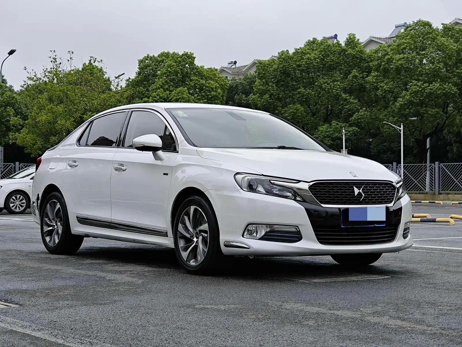 Фото 3 - DS 5LS