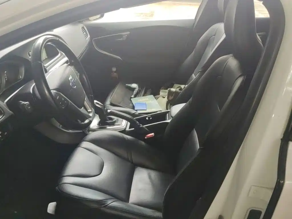 Volvo V40 2014 2015 1.6T Smart Comfort Edition