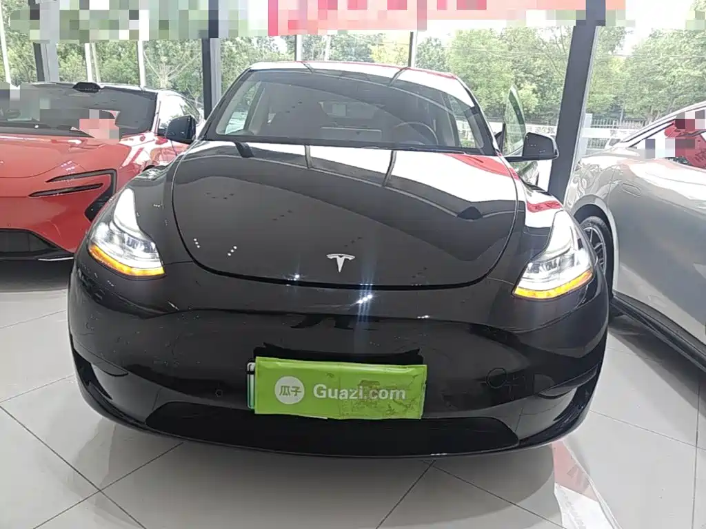 Photo 3 - Tesla Model Y