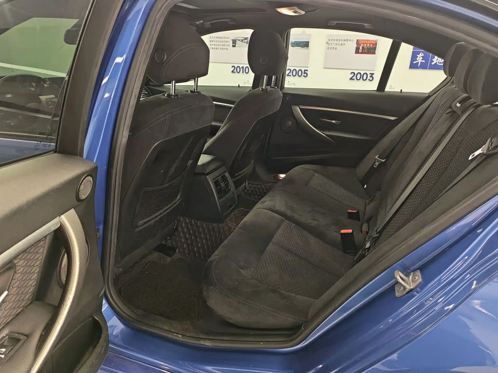 Photo 9 - BMW 3 Series