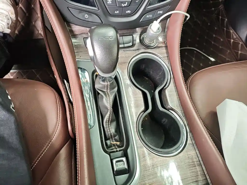 Фото 15 - Buick Envision Plus
