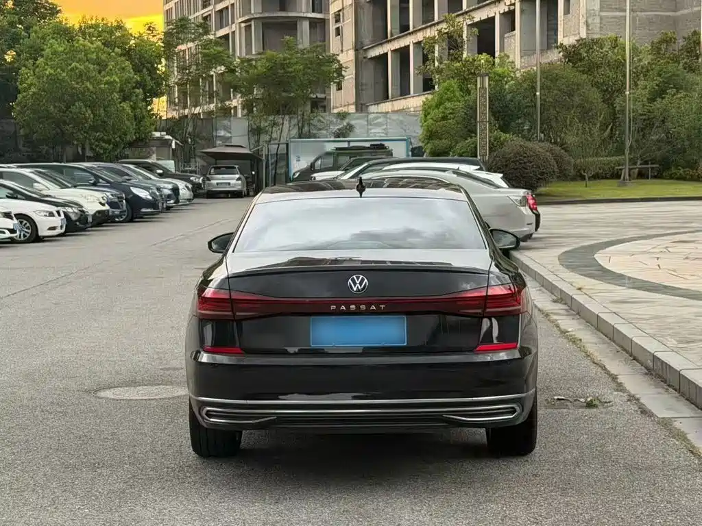 Фото 6 - Volkswagen Passat