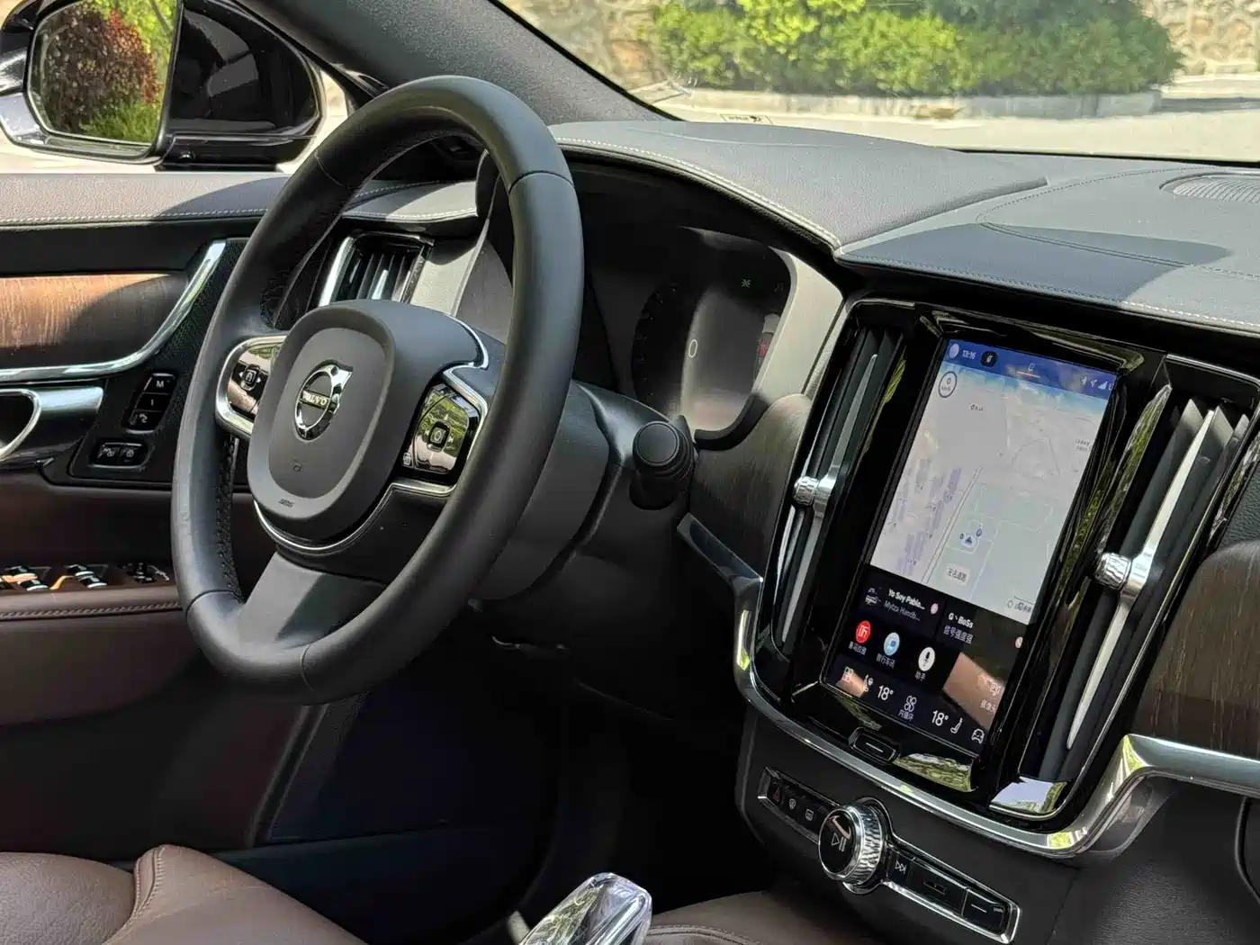 Фото 13 - Volvo S90