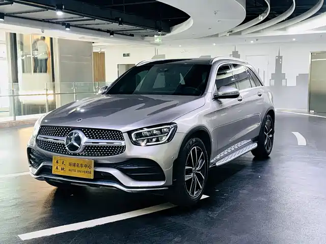 MERCEDES-BENZ GLC