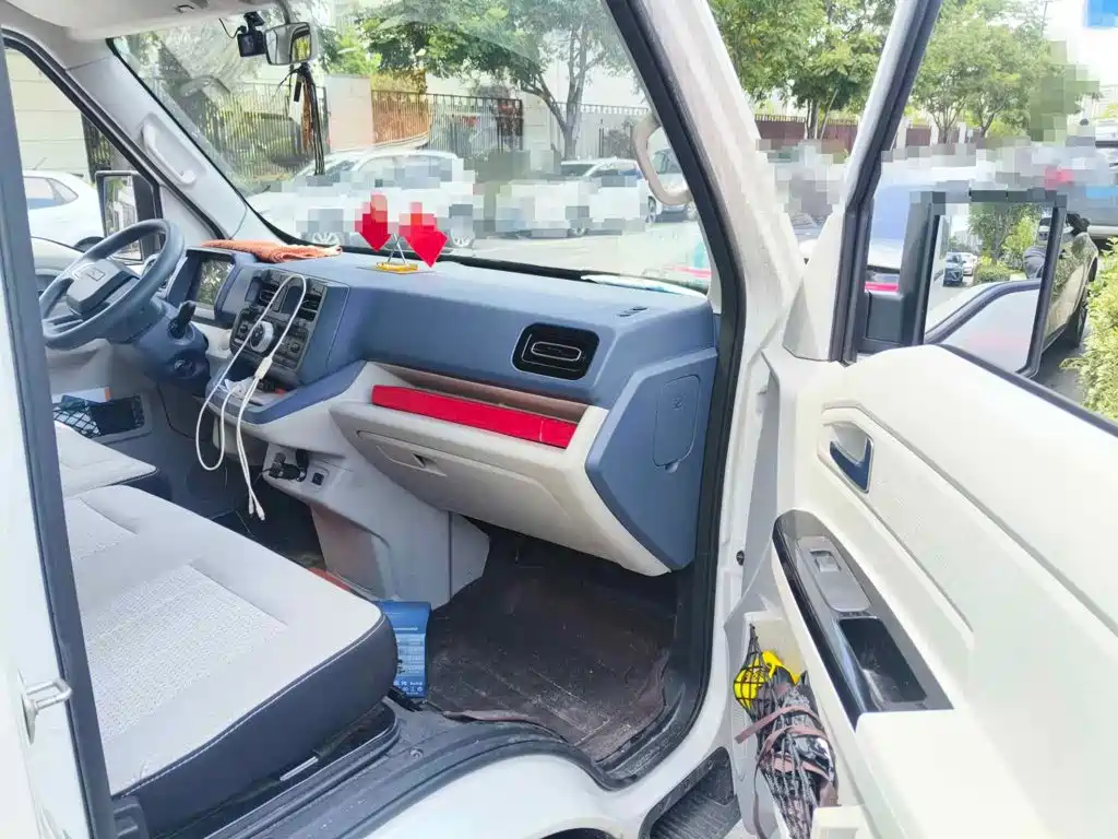 SRM Xinyuan Xinyuan E3 2026 2025 Model Fudi 310KM Utility Passenger