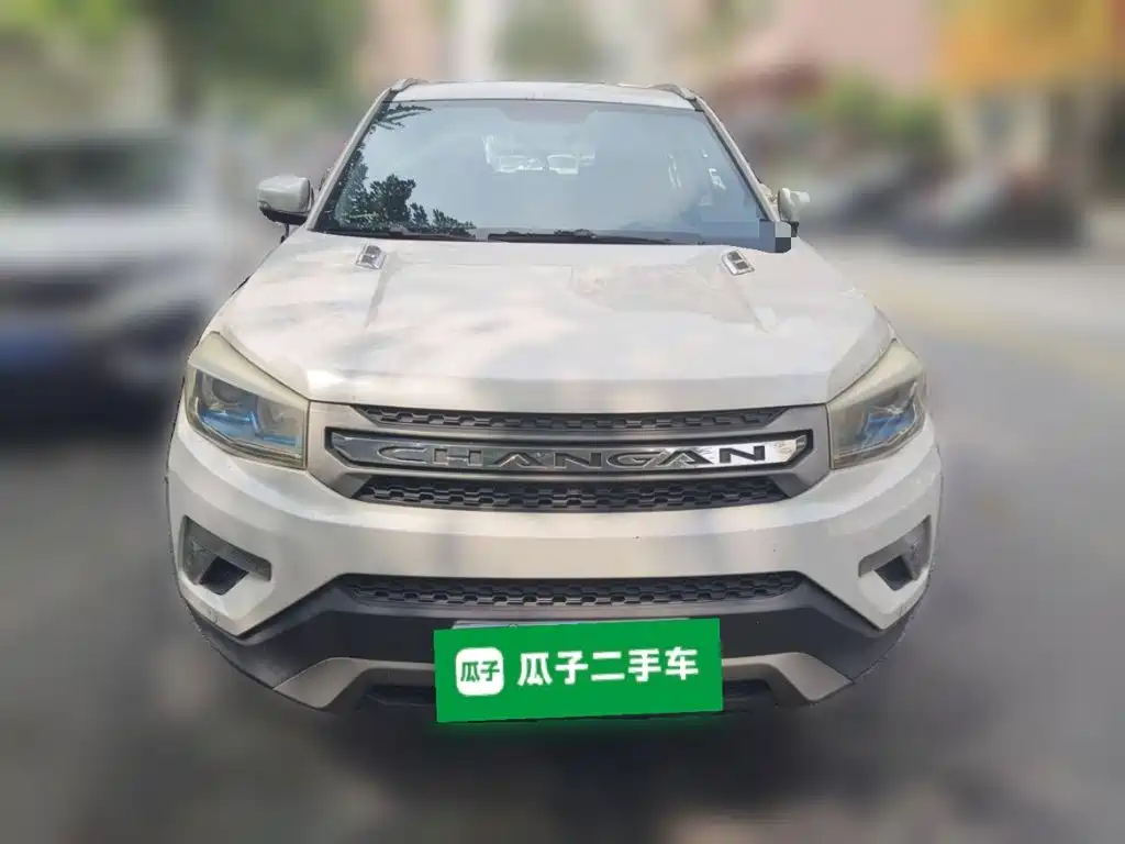 Фото 21 - Changan CS75