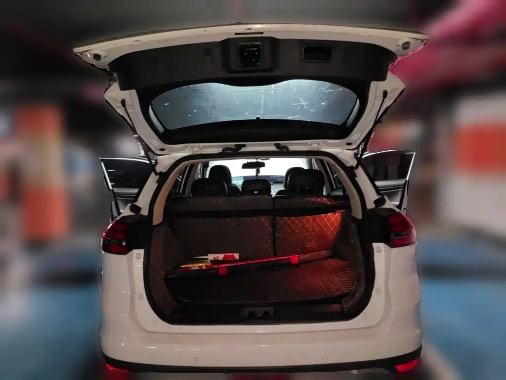 Photo 10 - Geely Boyue