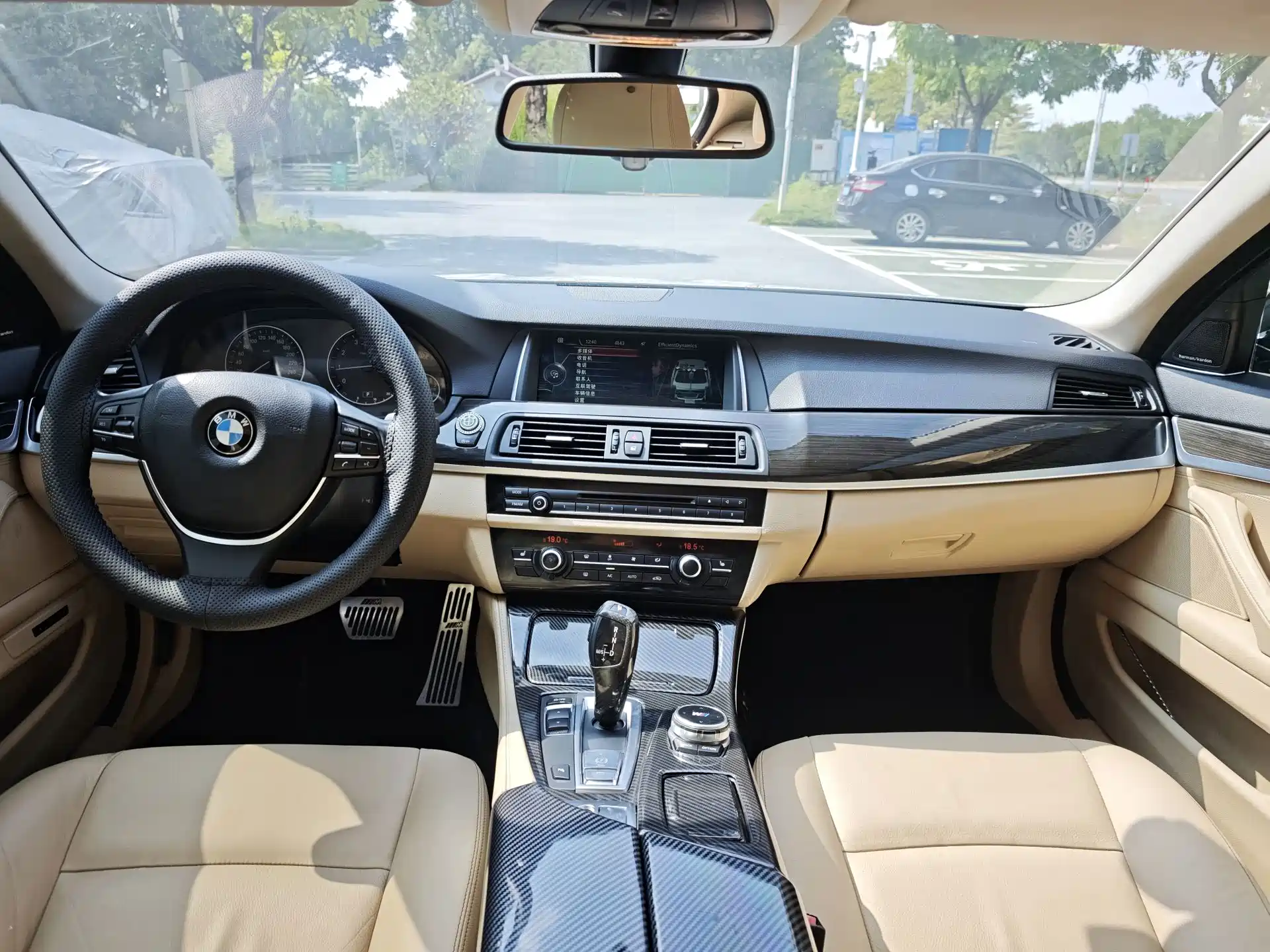صورة 8 - BMW 5 Series