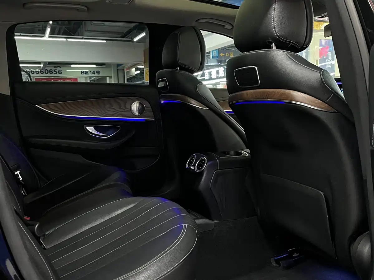 Mercedes-Benz E-Class 2019 E 300 L Fashion фото 12