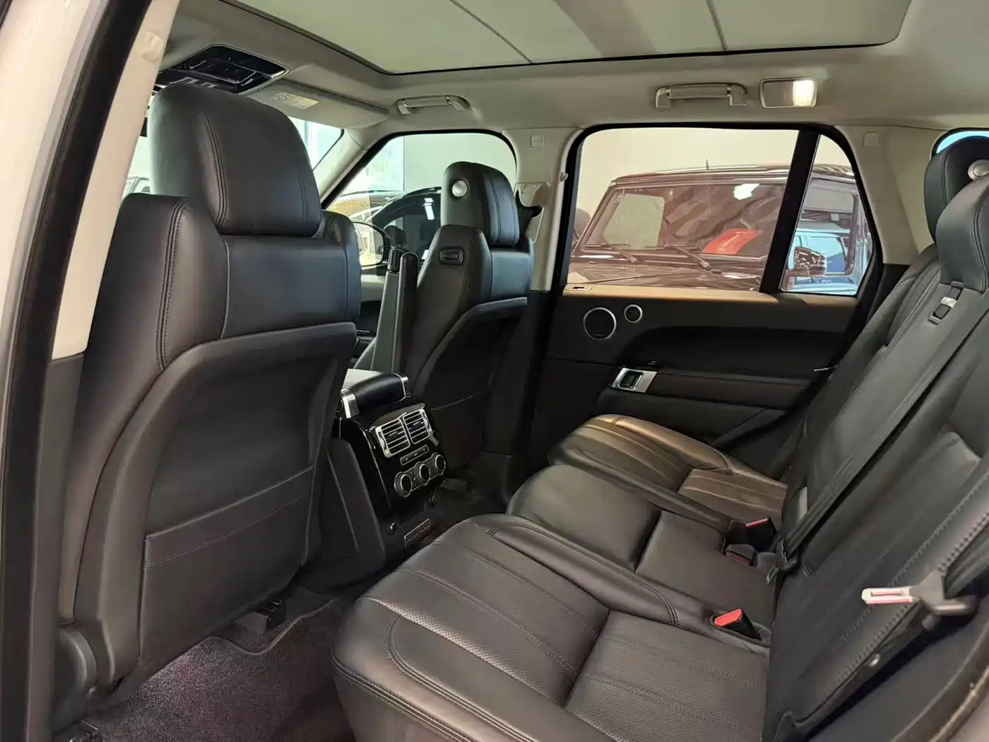 Land Rover Range Rover 2015 2015 3.0 SC V6 Vogue