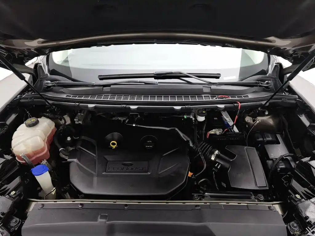 Photo 6 - Ford Edge