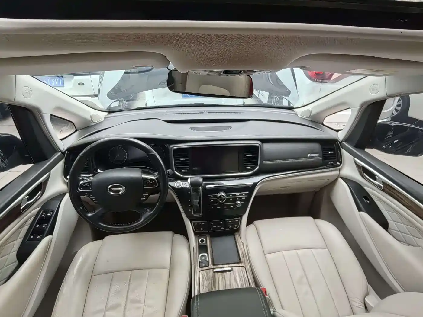 GAC Trumpchi Trumpchi M8 2018 320T Premium Edition фото 11
