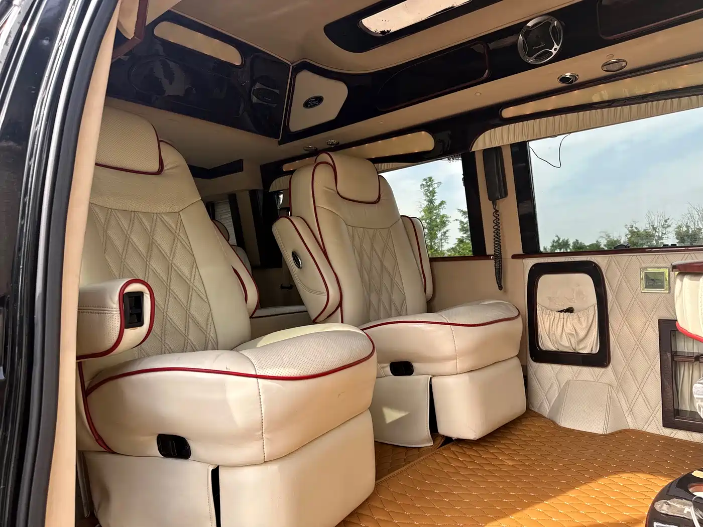 Ford E350 2010 2011 5.4L Standard Yacht Edition