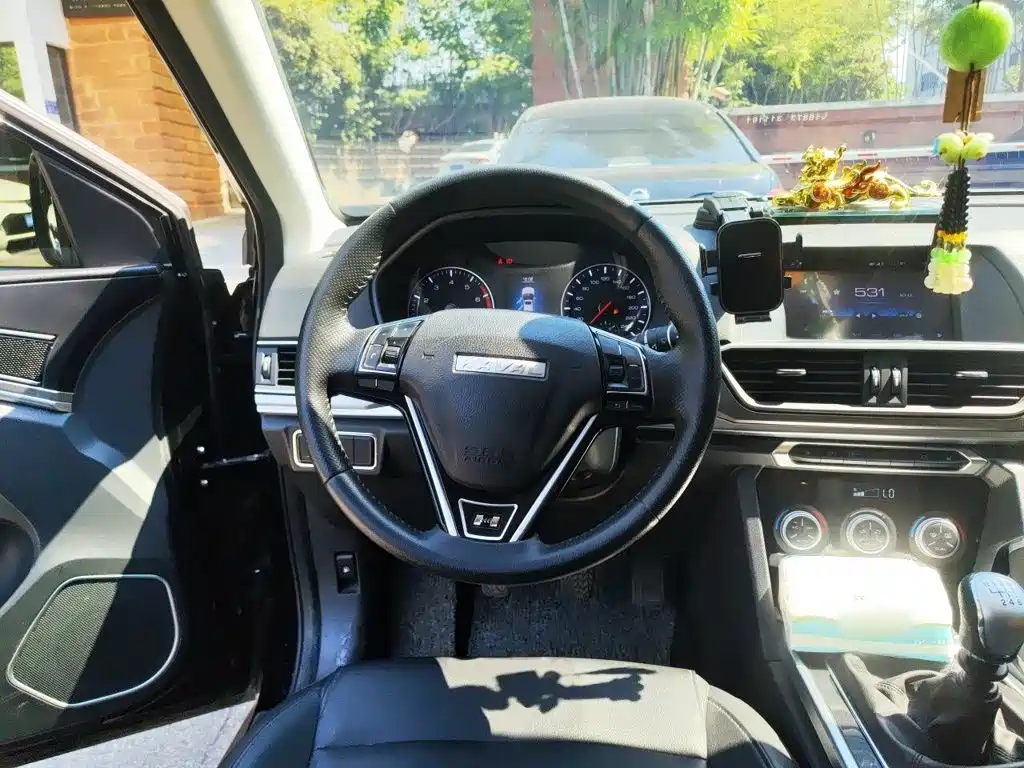 Photo 6 - Haval H6
