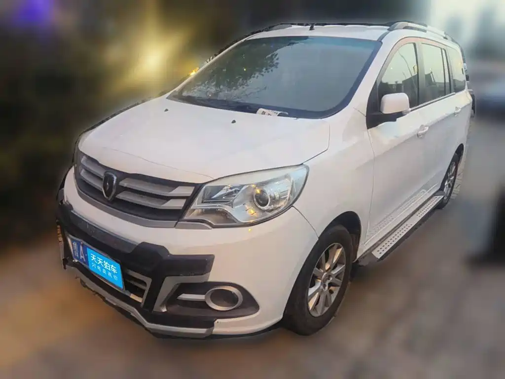 Jinbei Huachen Jinbei 750 2016 2015 1.5L Luxury