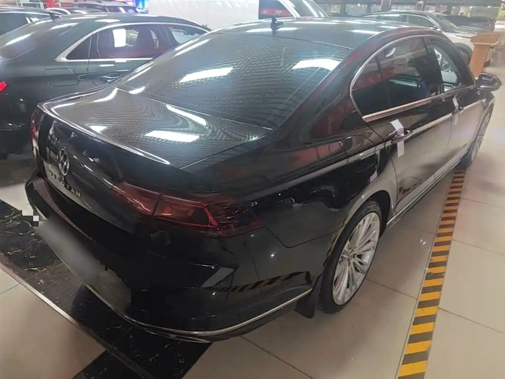 Volkswagen Magotan 2023 Model 2 Million Commemorative Edition 330TSI DSG Luxury фото 7
