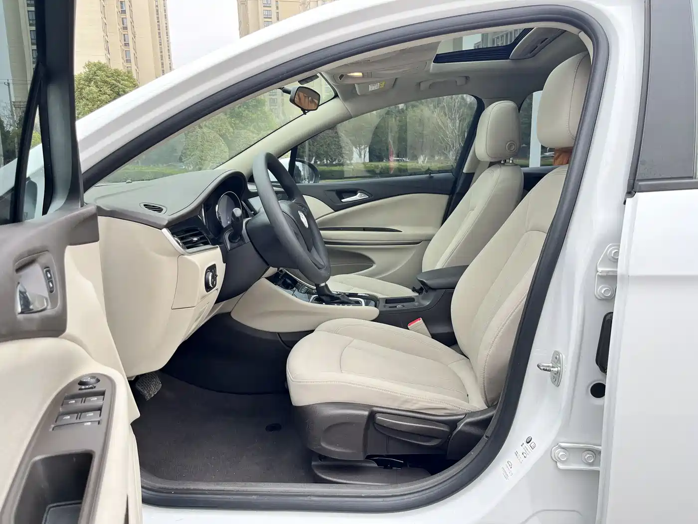 Buick Verano 2017 Sedan 15S Automatic Progressive фото 4