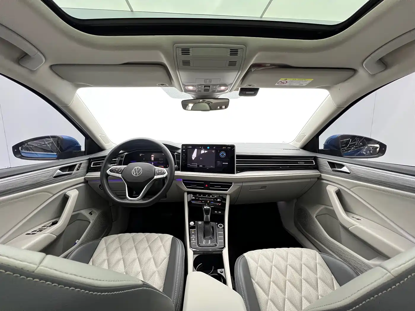 Volkswagen Sagitar 2023 Model Year 280TSI DSG Surpass Edition фото 13
