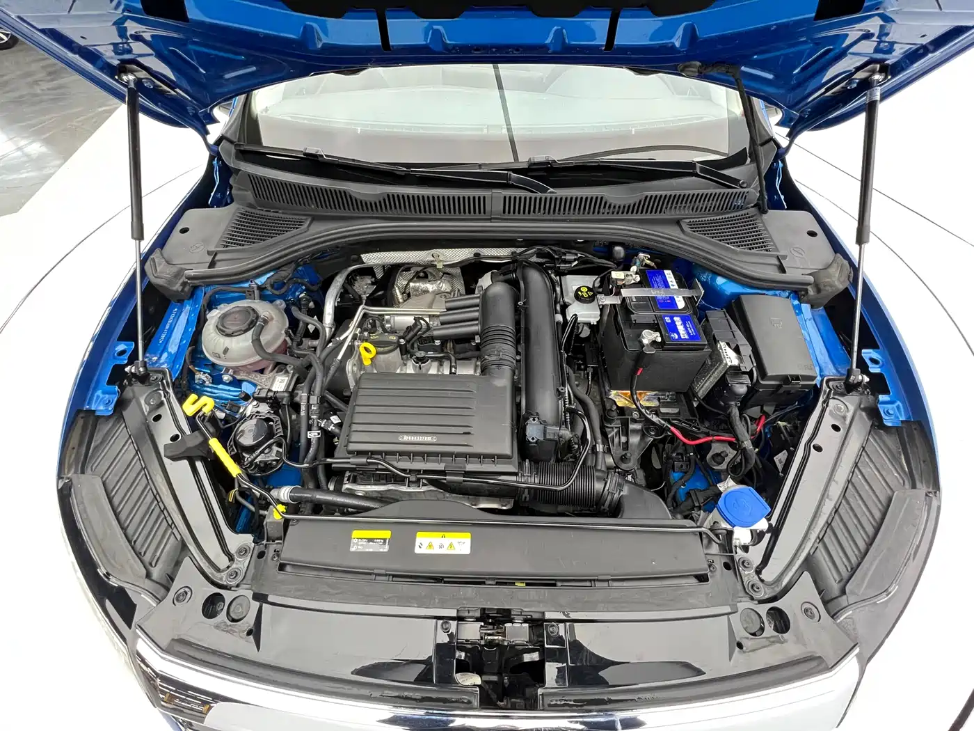 Volkswagen Sagitar 2023 Model Year 280TSI DSG Surpass Edition фото 8