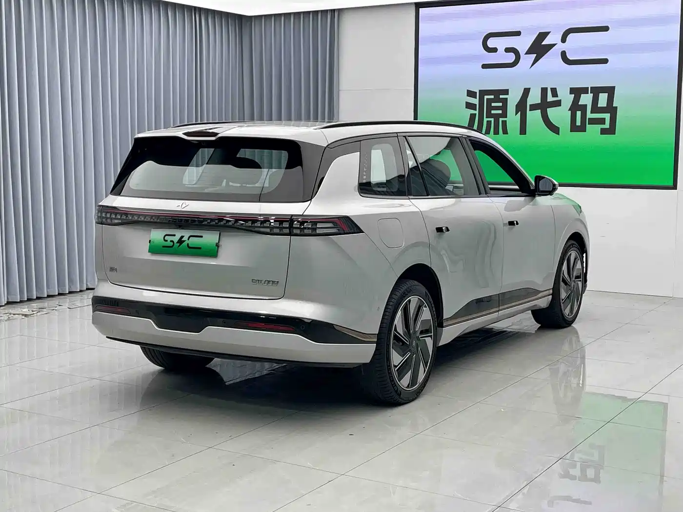 Dongfeng Yipai eπ008 2024 2025 210Ultra Range Extender 5-Seater