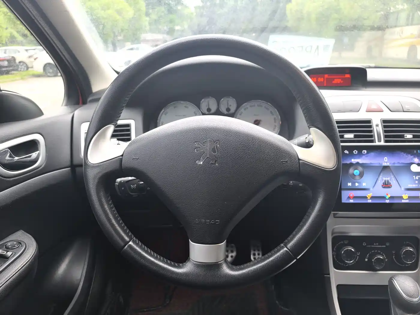 Peugeot 307 2013 1.6L Automatic CROSS фото 8