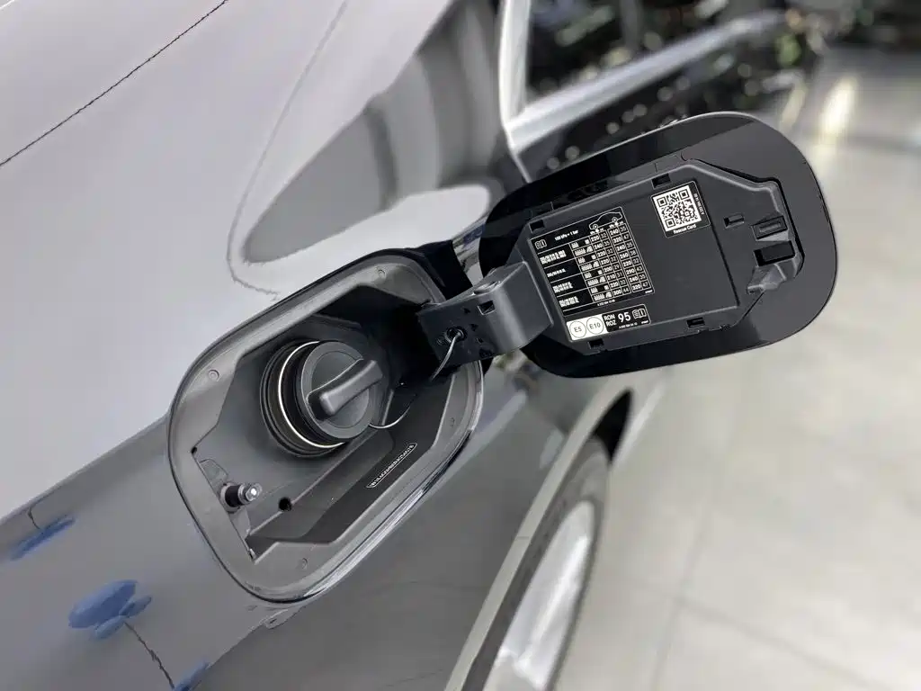 Фото 13 - Mercedes-Benz S-Class