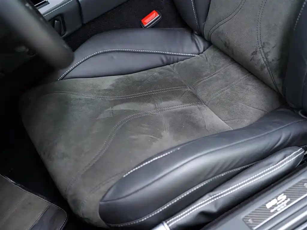 Aston Martin DBS 2010 2009 6.0 Touchtronic Coupe