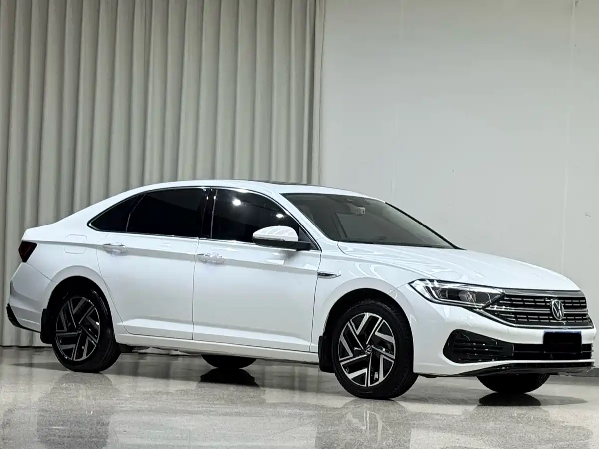 Volkswagen Sagitar 2023 280TSI DSG Surpass Plus Edition фото 3