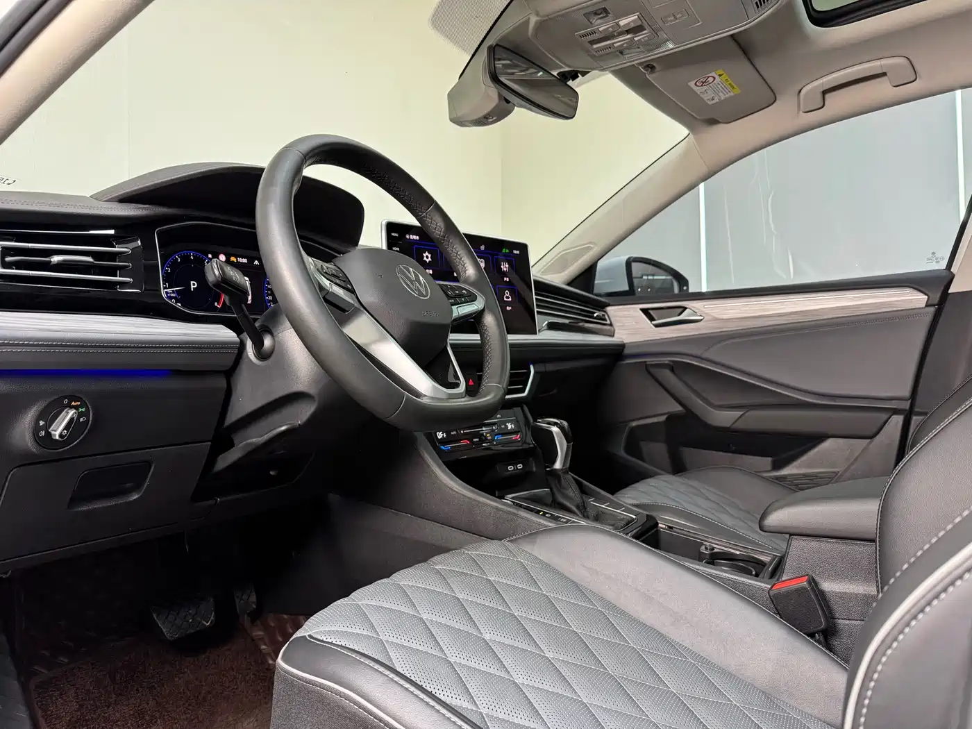 Volkswagen Sagitar 2023 280TSI DSG Surpass Plus Edition фото 16