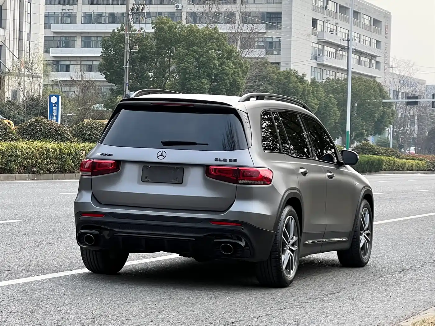 MERCEDES-BENZ GLB AMG