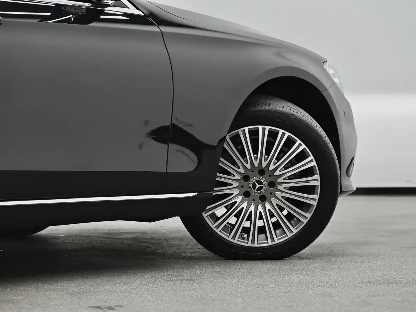 Mercedes-Benz E-Class 2022 Facelift E 300 L Luxury Style фото 35